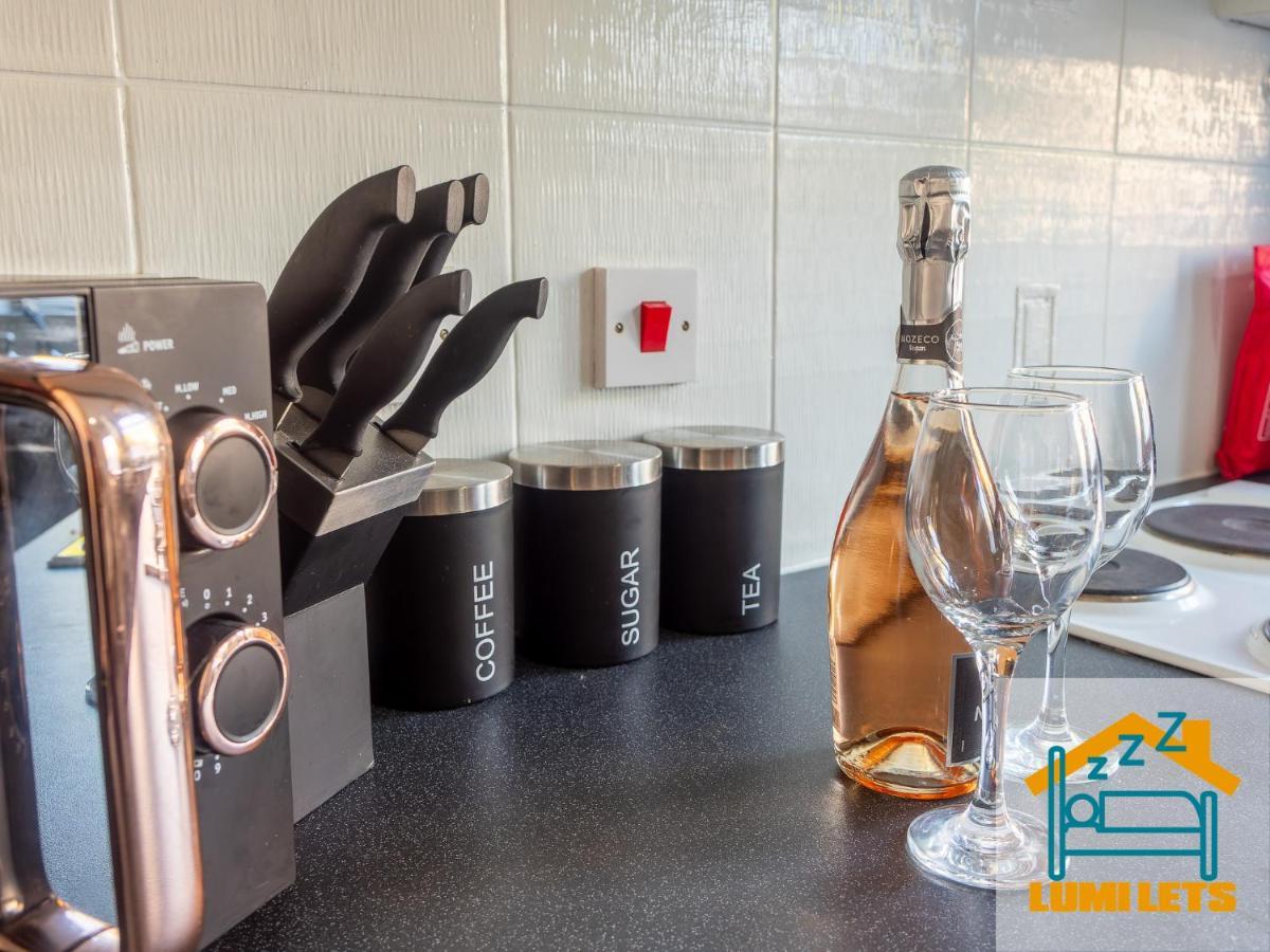 2Br Home In Barrow-In-Furness Sleeps 8 Close To Bae Systems, Hospital, Lakes Экстерьер фото
