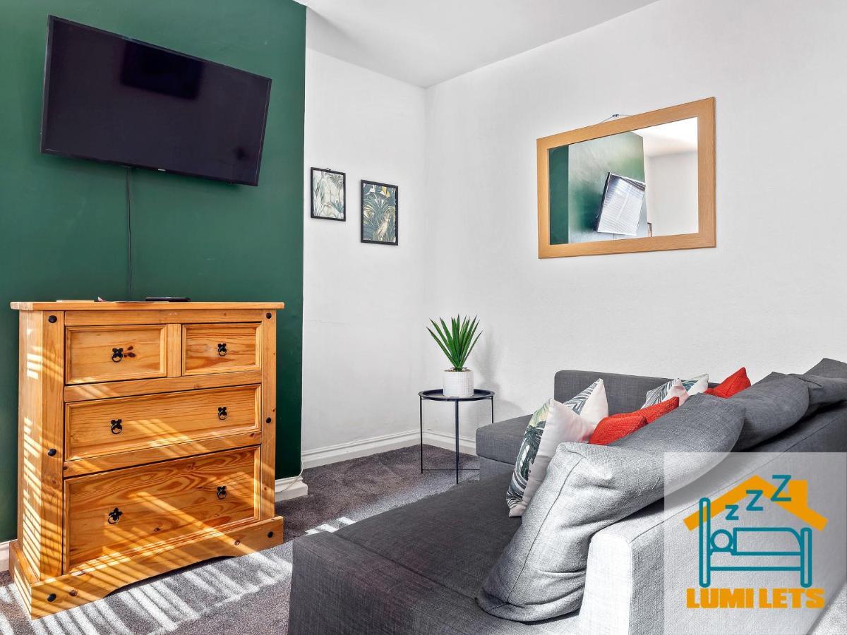 2Br Home In Barrow-In-Furness Sleeps 8 Close To Bae Systems, Hospital, Lakes Экстерьер фото