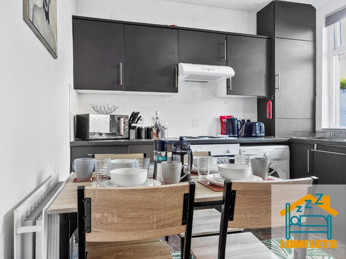 2Br Home In Barrow-In-Furness Sleeps 8 Close To Bae Systems, Hospital, Lakes Экстерьер фото