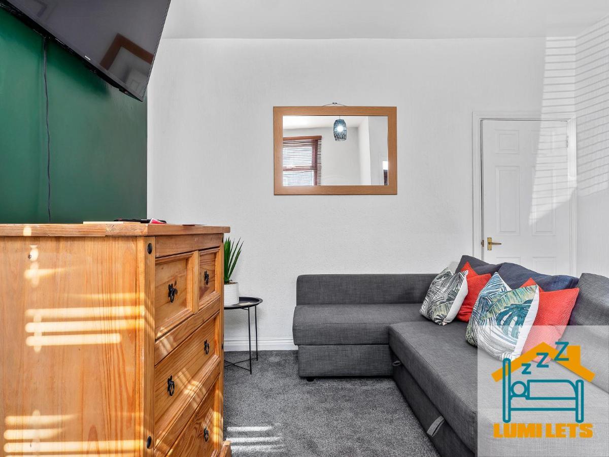 2Br Home In Barrow-In-Furness Sleeps 8 Close To Bae Systems, Hospital, Lakes Экстерьер фото